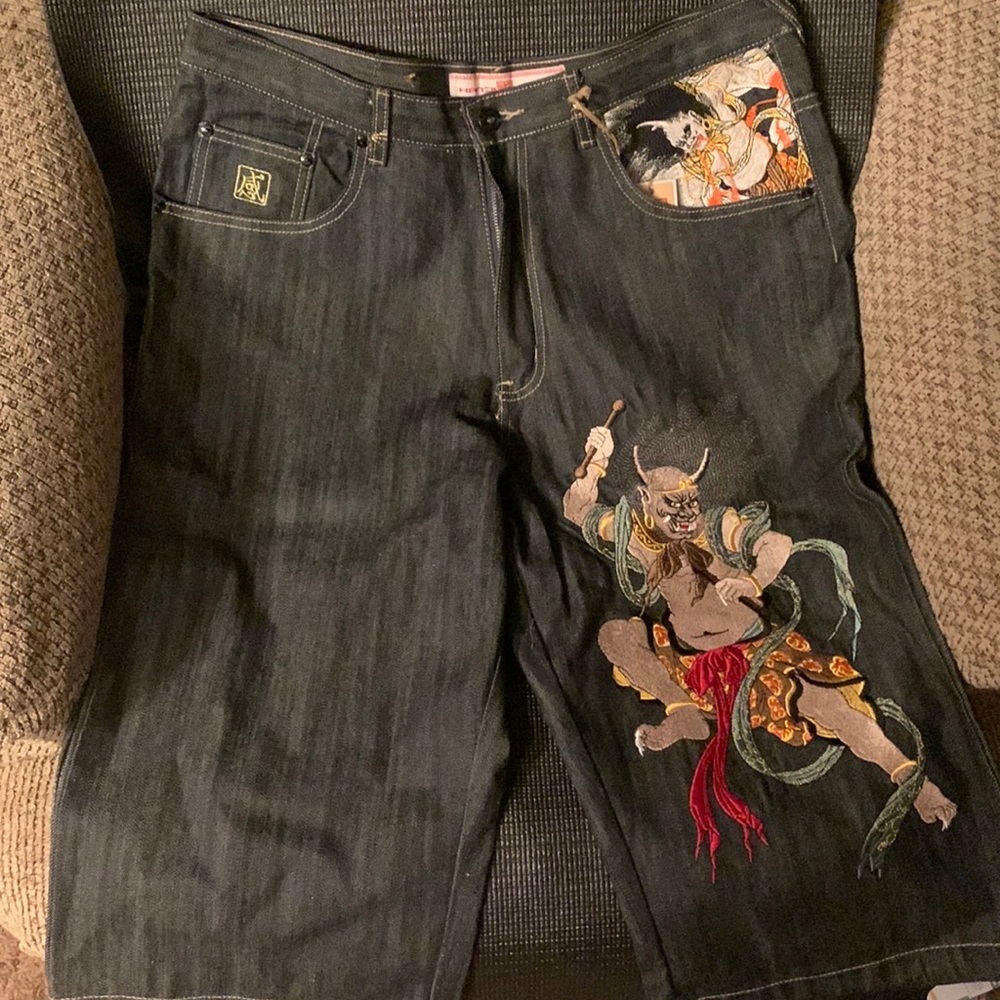 NWT handi premium embroidered shorts, indigo (dark blue) sz 36waist 18.5 length.